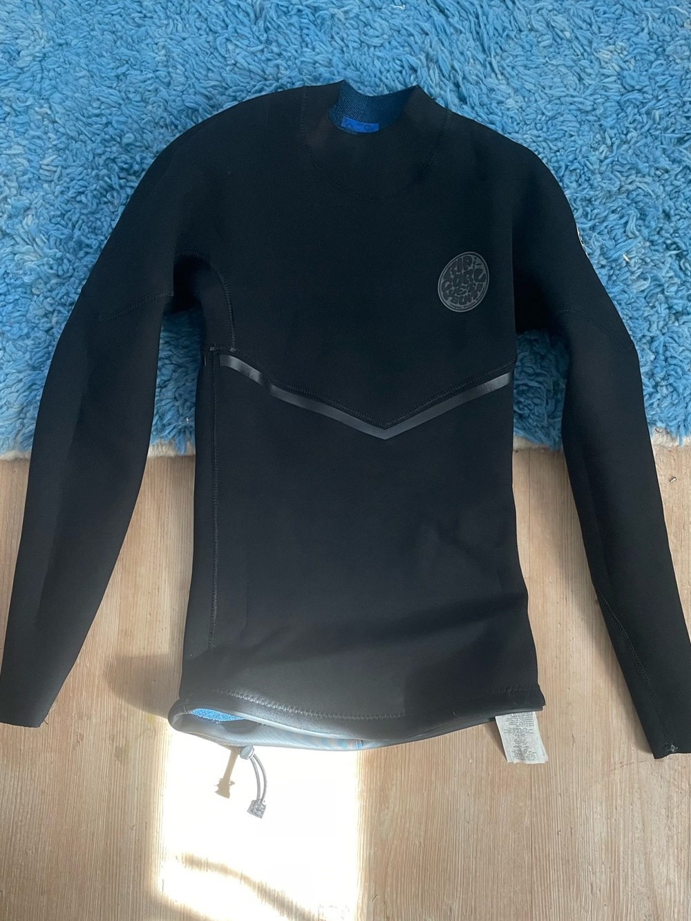 Rip Curl E-Bomb 1.5mm Top size small men’s, like new!